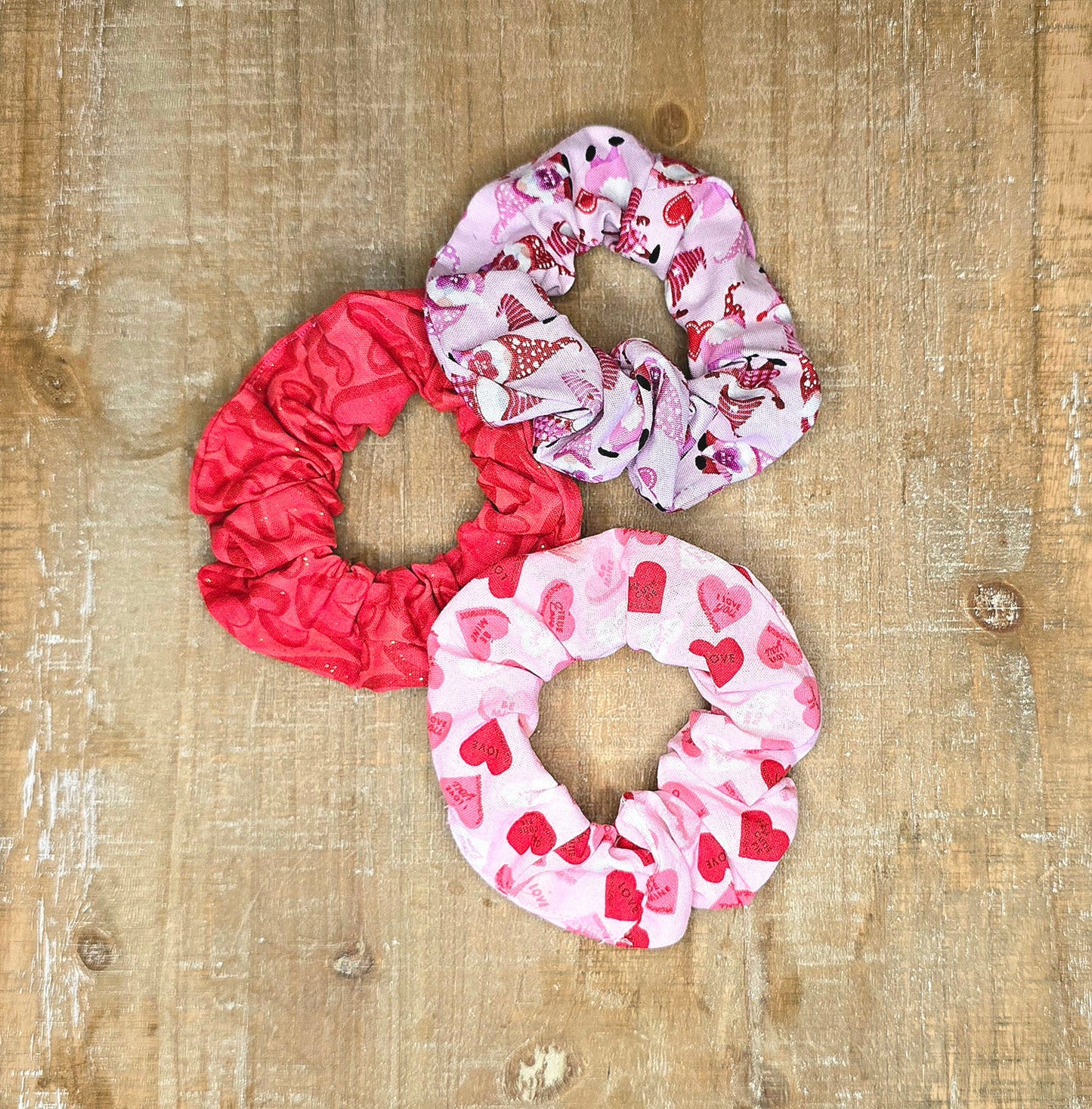 Valentines Bandana - Snap on Reversible - Gnome & Candy Heart