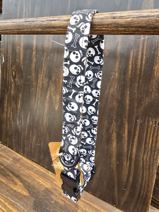 Skull and Bones Collar