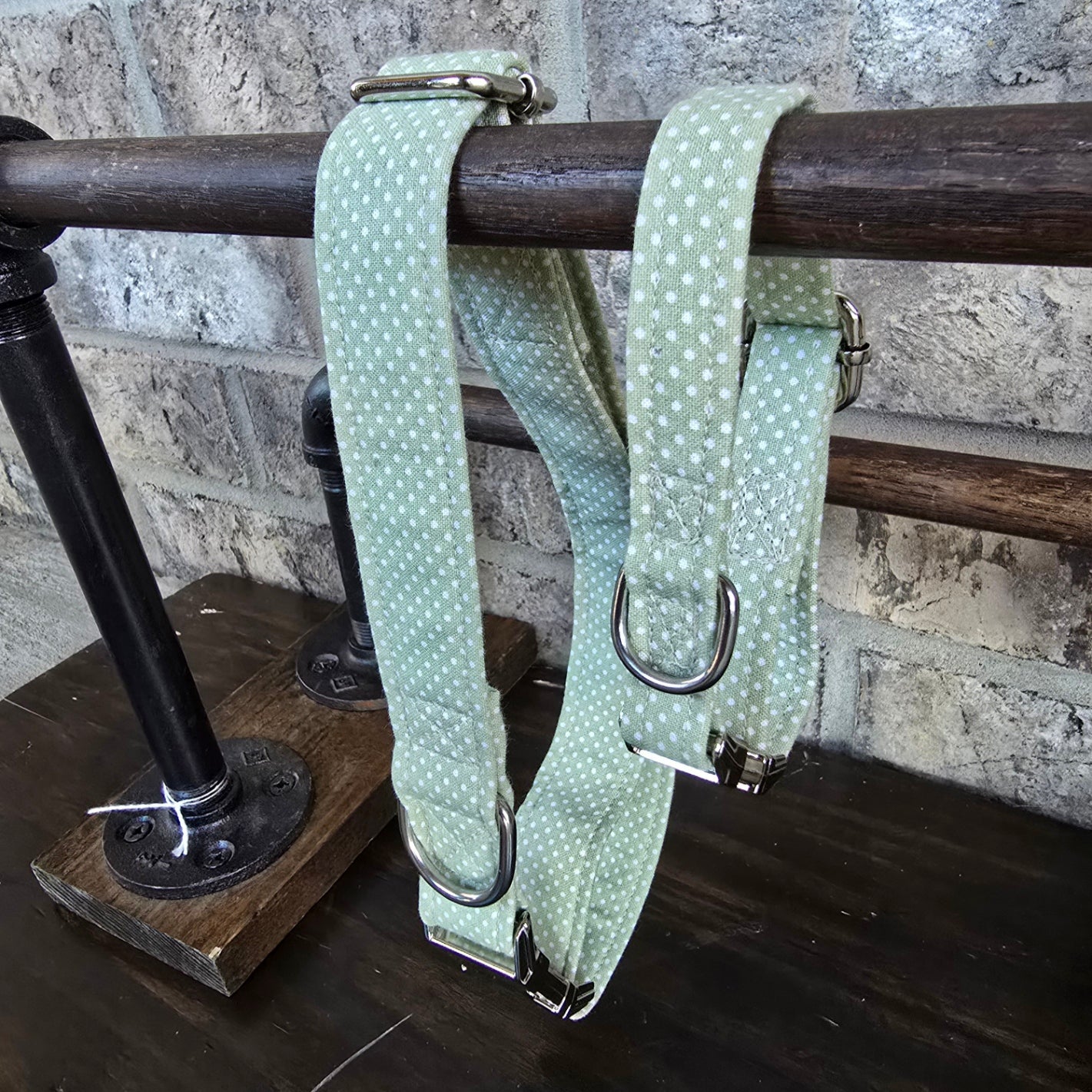 Green Polka Dot Collar