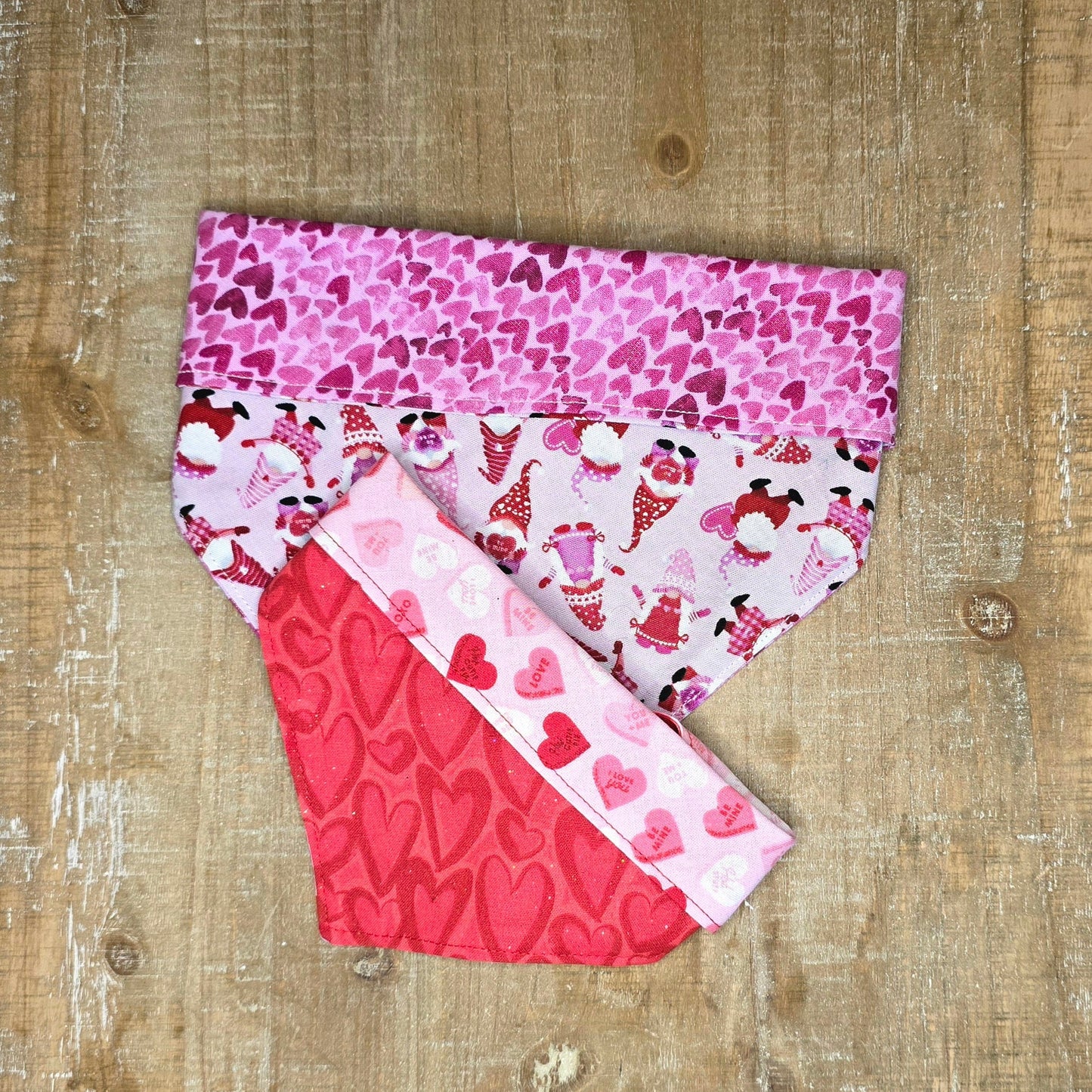 Valentines Bandana - Snap on Reversible - Gnome & Candy Heart