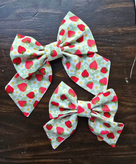 Green Strawberry Sailor Bow